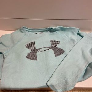 Girls youth size medium Under Armour long sleeve thermal shirt